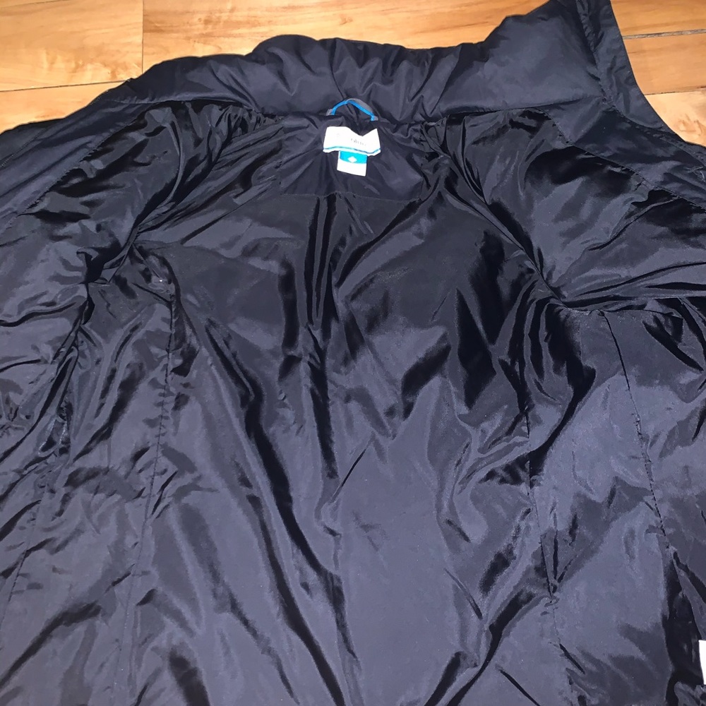 Black Columbia Jacket-OPEN TO OFFERS - Picture 8 of 8